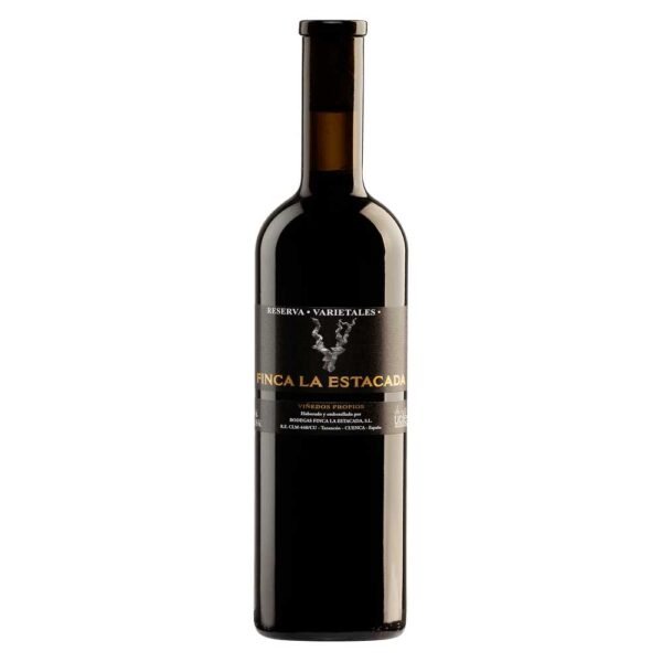 Bottle of Finca La Estacada Reserva Varietales, a premium Spanish red blend.